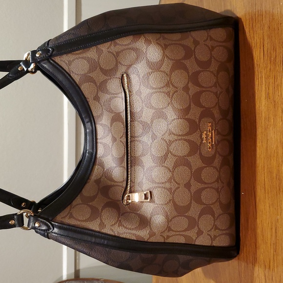 Like NEW Coach Signature Kristy Bag - Picture 12 of 12